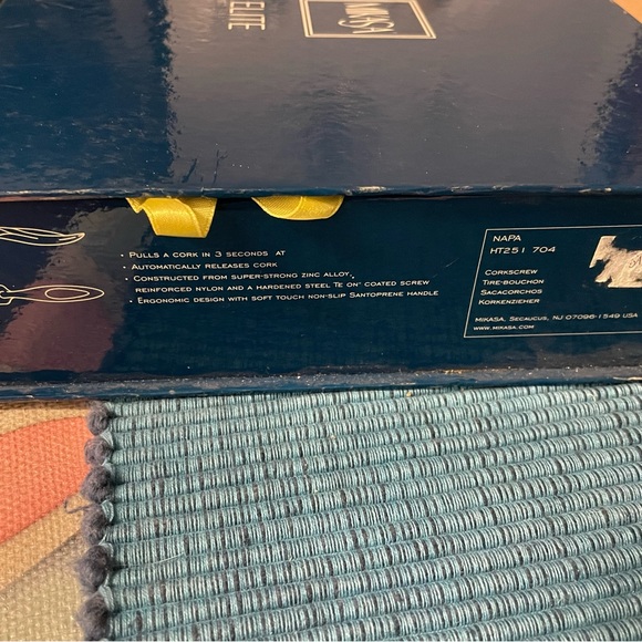 Mikasa elite never used corkscrew set.  Still in box. - Picture 2 of 4